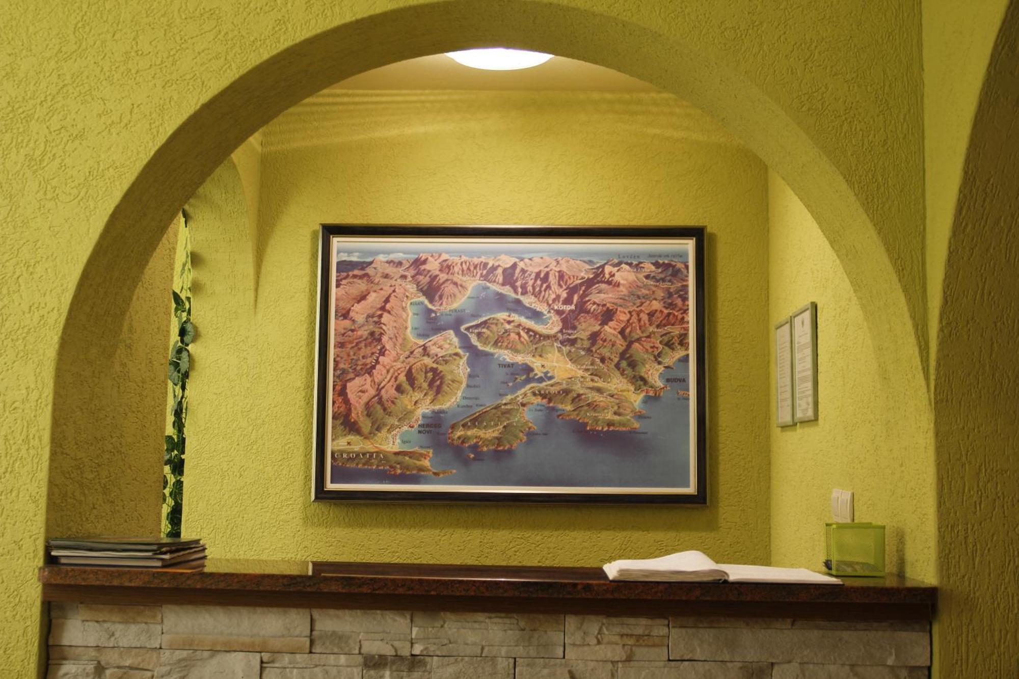 Garni Hotel Bokeska Noc Herceg Novi Buitenkant foto
