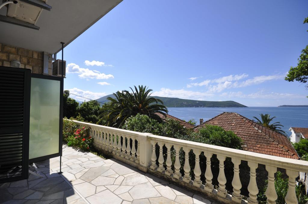 Garni Hotel Bokeska Noc Herceg Novi Buitenkant foto