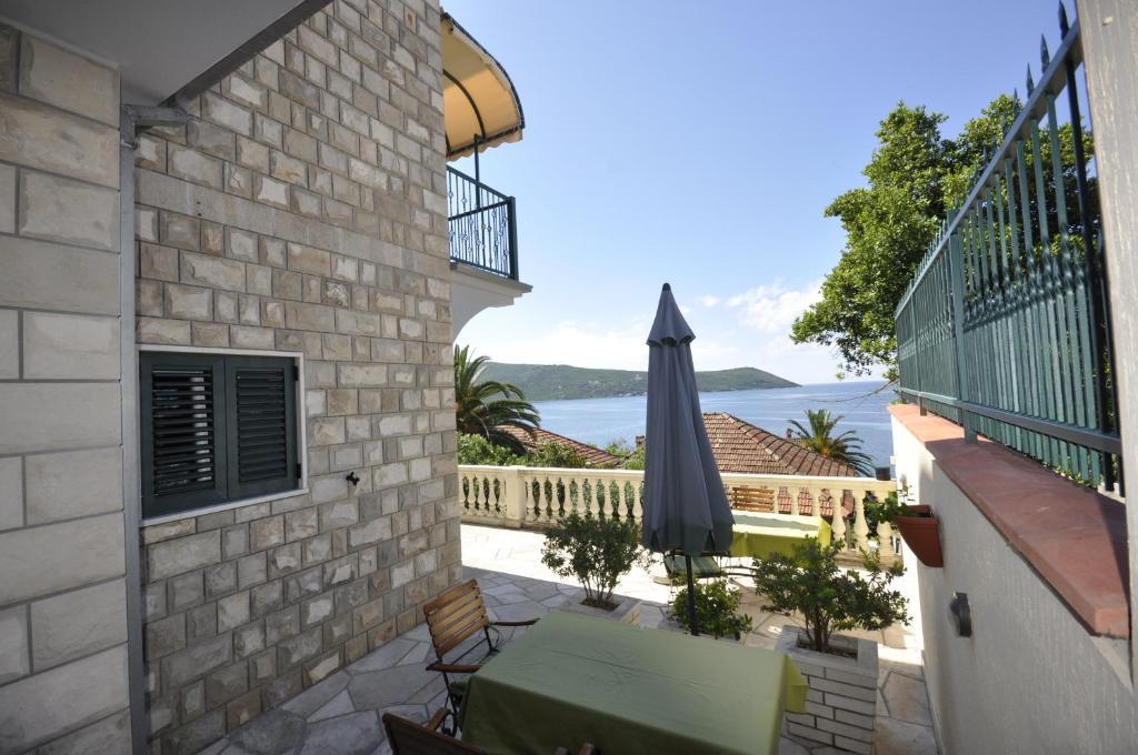 Garni Hotel Bokeska Noc Herceg Novi Buitenkant foto