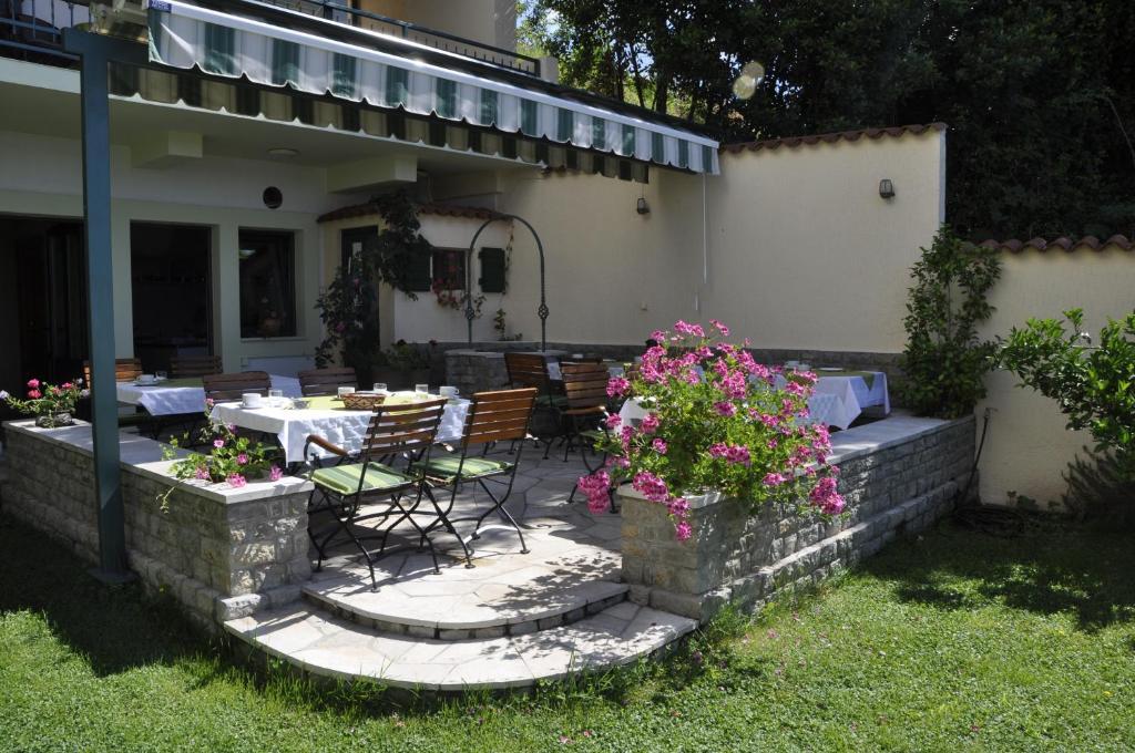 Garni Hotel Bokeska Noc Herceg Novi Buitenkant foto