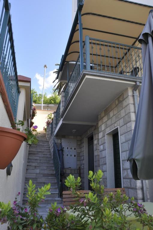 Garni Hotel Bokeska Noc Herceg Novi Buitenkant foto