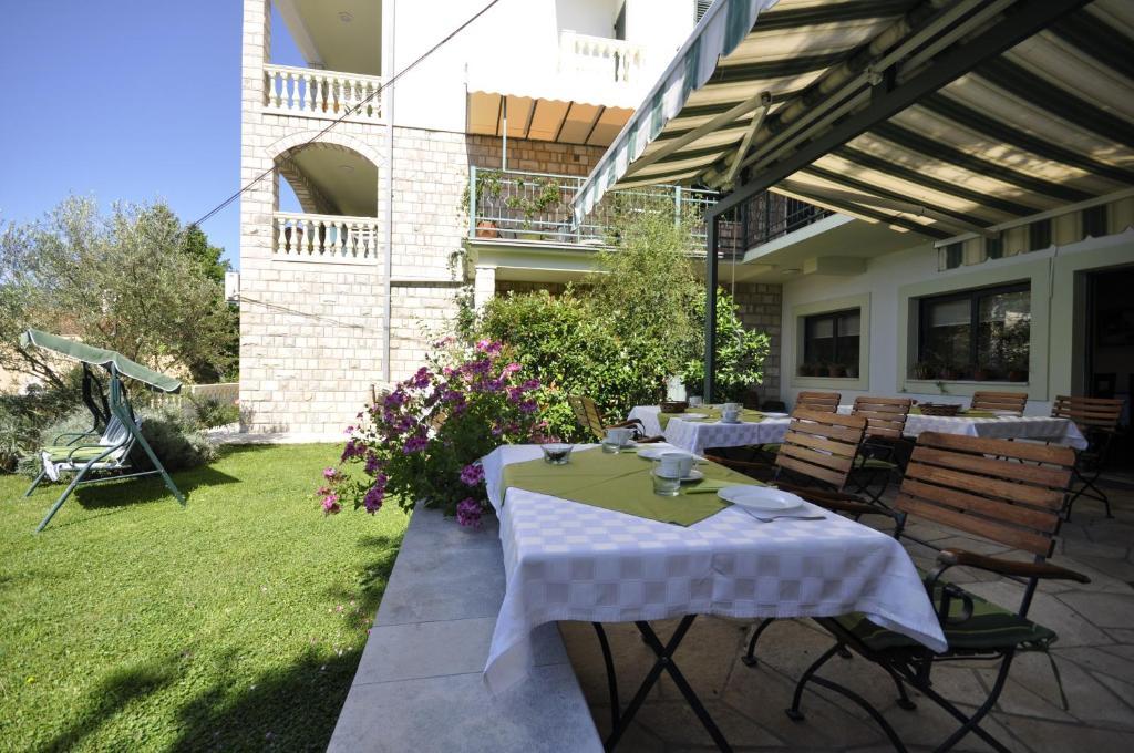Garni Hotel Bokeska Noc Herceg Novi Buitenkant foto