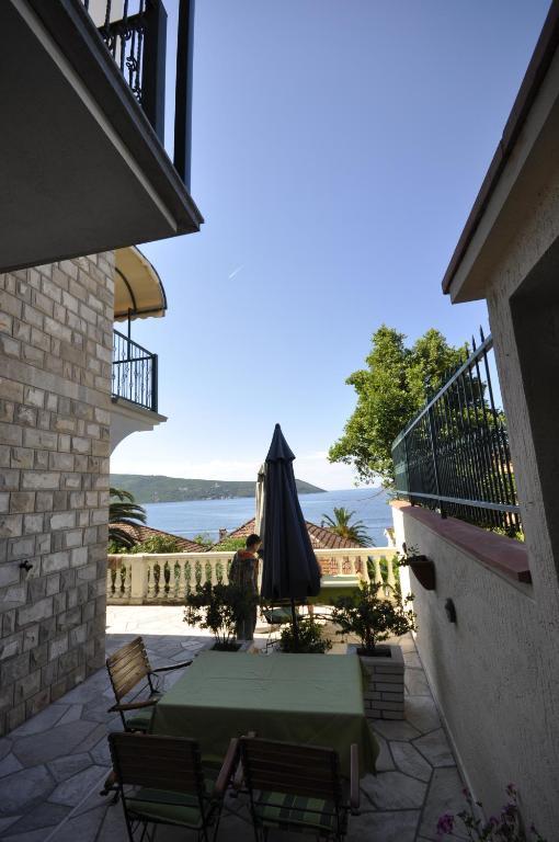 Garni Hotel Bokeska Noc Herceg Novi Buitenkant foto