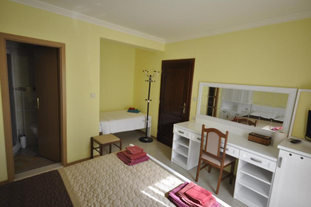 Garni Hotel Bokeska Noc Herceg Novi Buitenkant foto