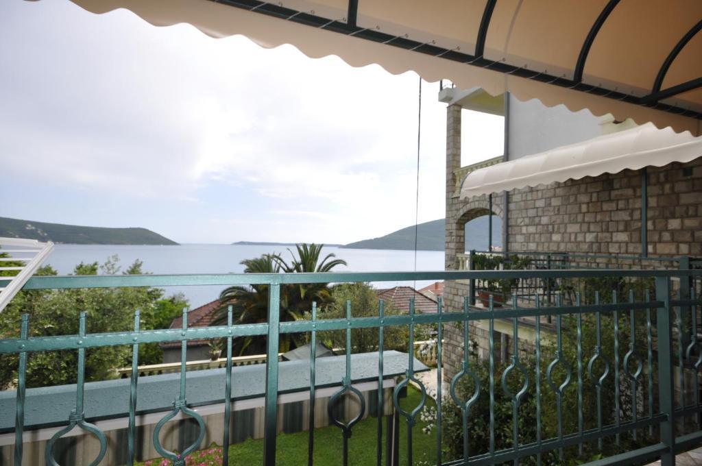 Garni Hotel Bokeska Noc Herceg Novi Buitenkant foto