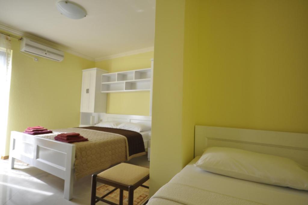 Garni Hotel Bokeska Noc Herceg Novi Buitenkant foto