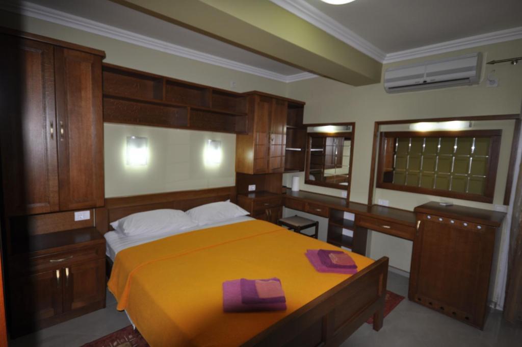 Garni Hotel Bokeska Noc Herceg Novi Buitenkant foto