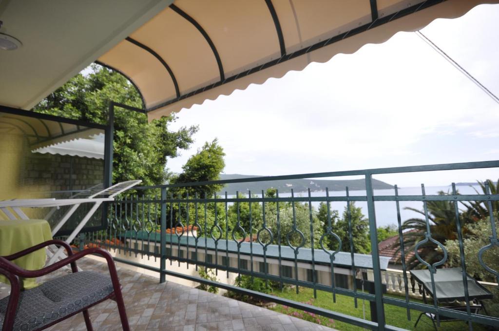 Garni Hotel Bokeska Noc Herceg Novi Buitenkant foto