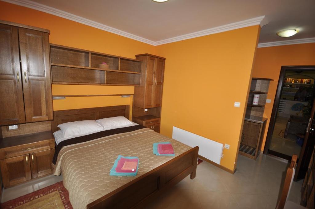 Garni Hotel Bokeska Noc Herceg Novi Buitenkant foto