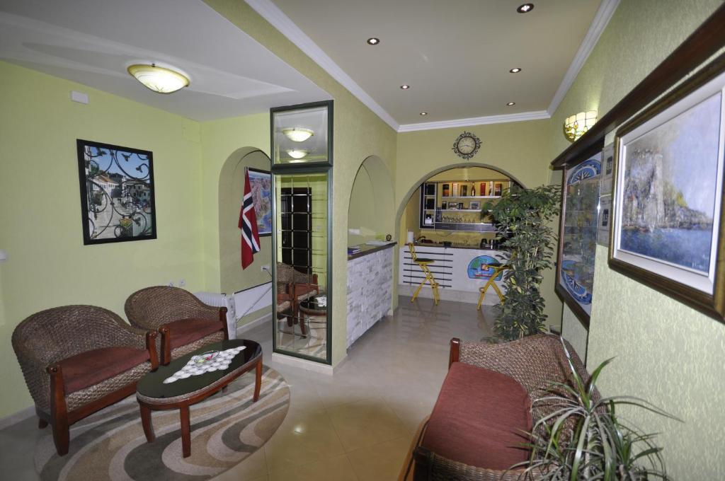 Garni Hotel Bokeska Noc Herceg Novi Buitenkant foto