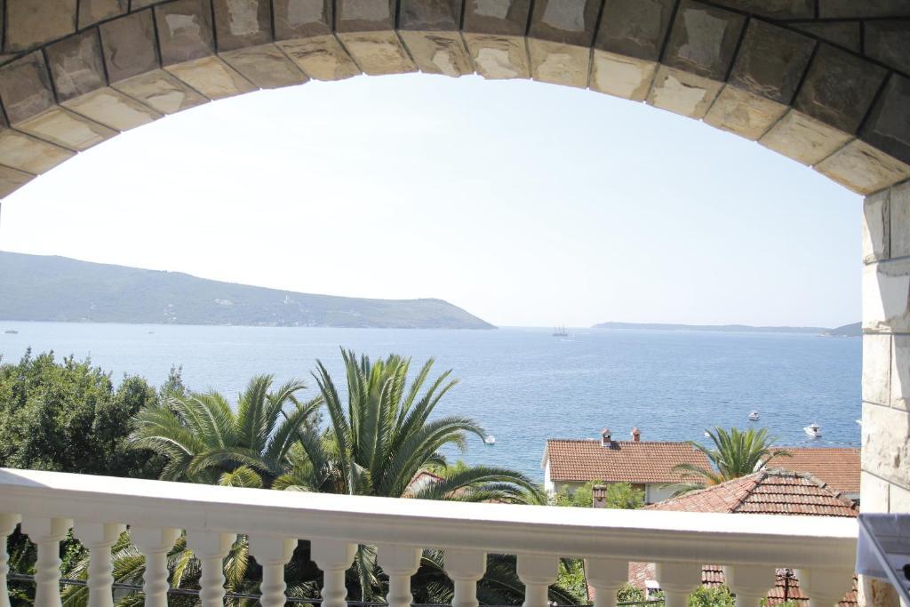 Garni Hotel Bokeska Noc Herceg Novi Kamer foto