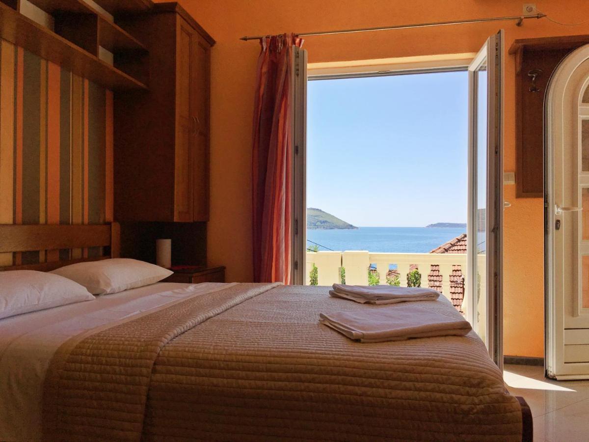 Garni Hotel Bokeska Noc Herceg Novi Buitenkant foto